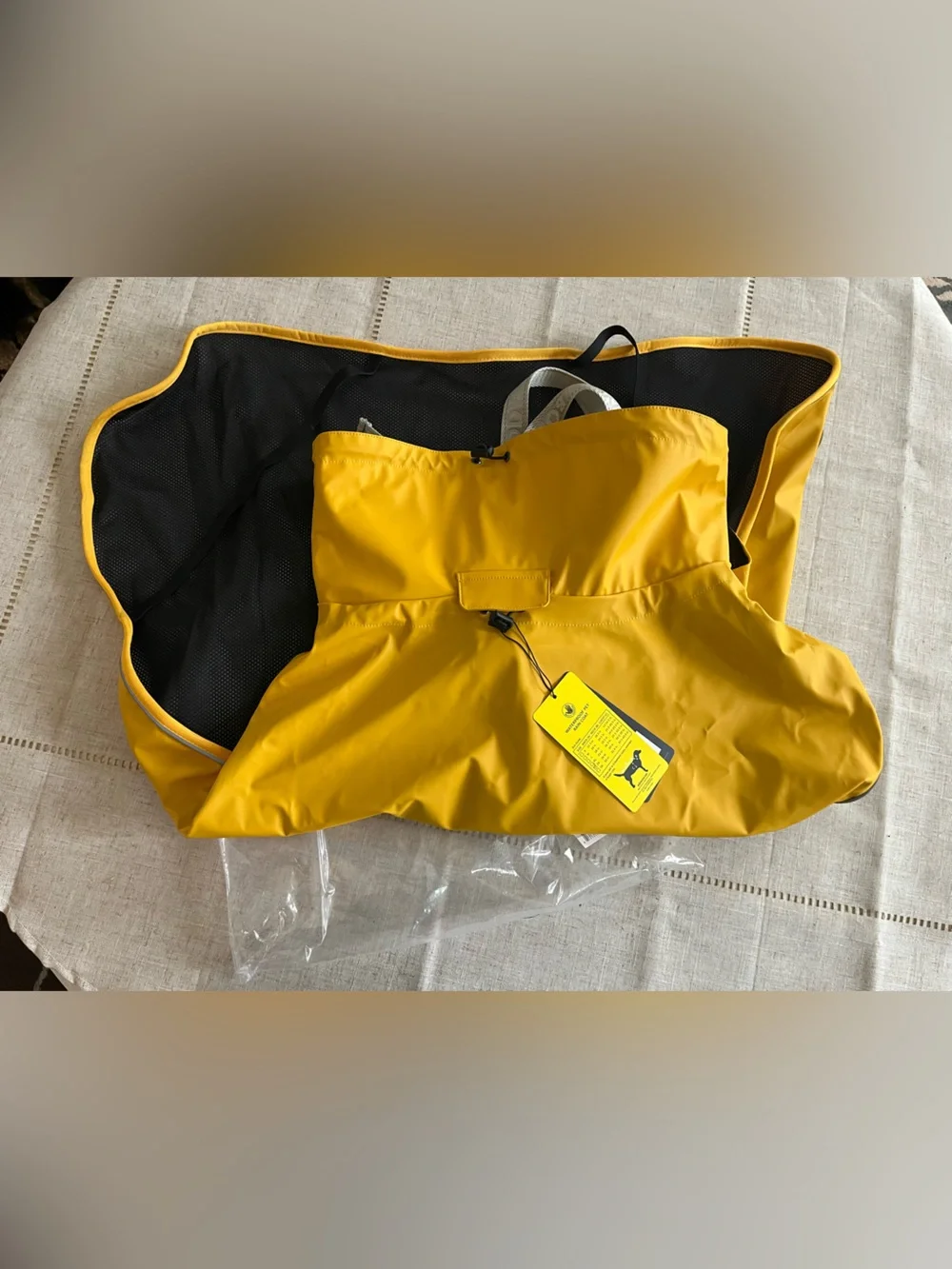 Body Glove Dog Raincoat, XX-Large, New with Tags, Waterproof, Bright Yellow